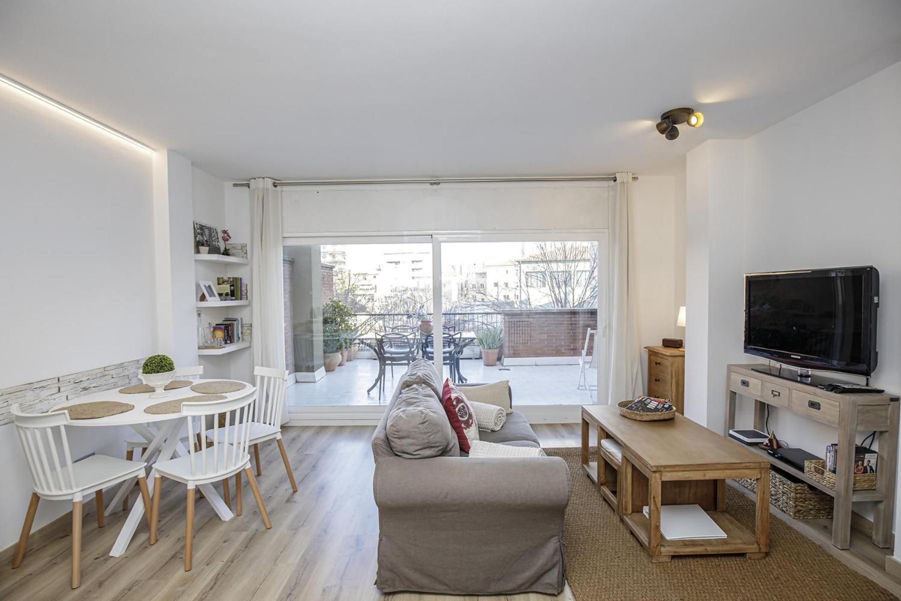 Apartamento Con Gran Terraza En ชีโรนา ภายนอก รูปภาพ
