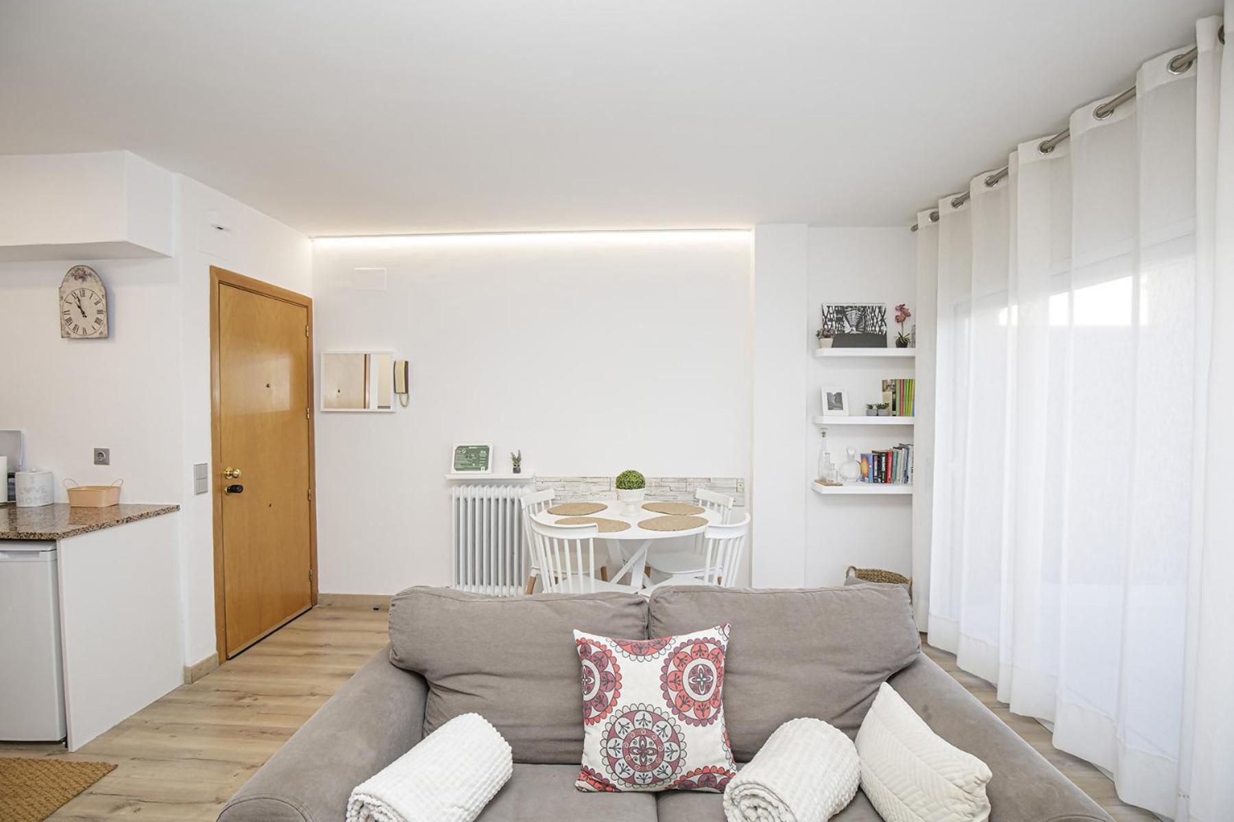 Apartamento Con Gran Terraza En ชีโรนา ภายนอก รูปภาพ