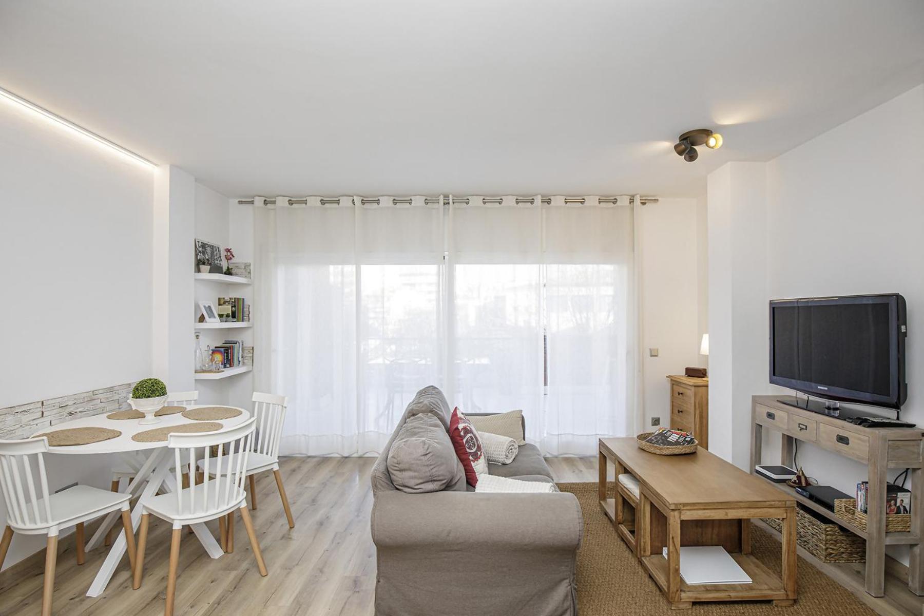 Apartamento Con Gran Terraza En ชีโรนา ภายนอก รูปภาพ